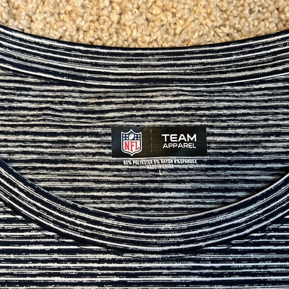 NFL Team Apparel Cincinnati Bengals Women’s Tshirt Large - Picture 2 of 5